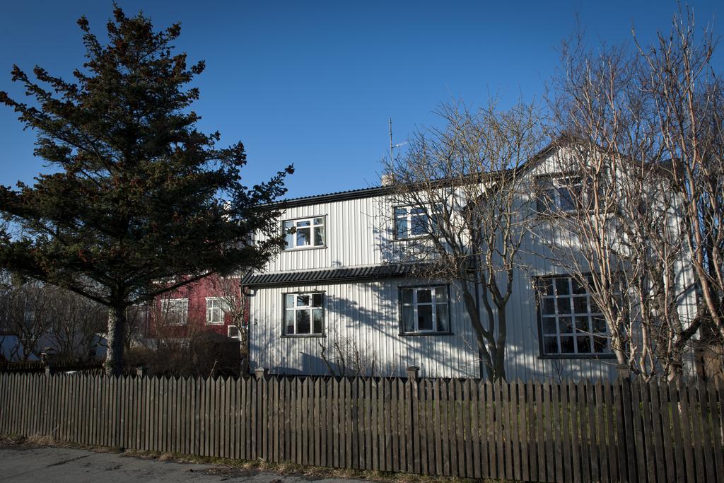 Bed And Books B&B Reikiavik Exterior foto